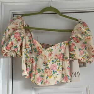 NWT - Zara Puff Sleeve Floral Corset Top